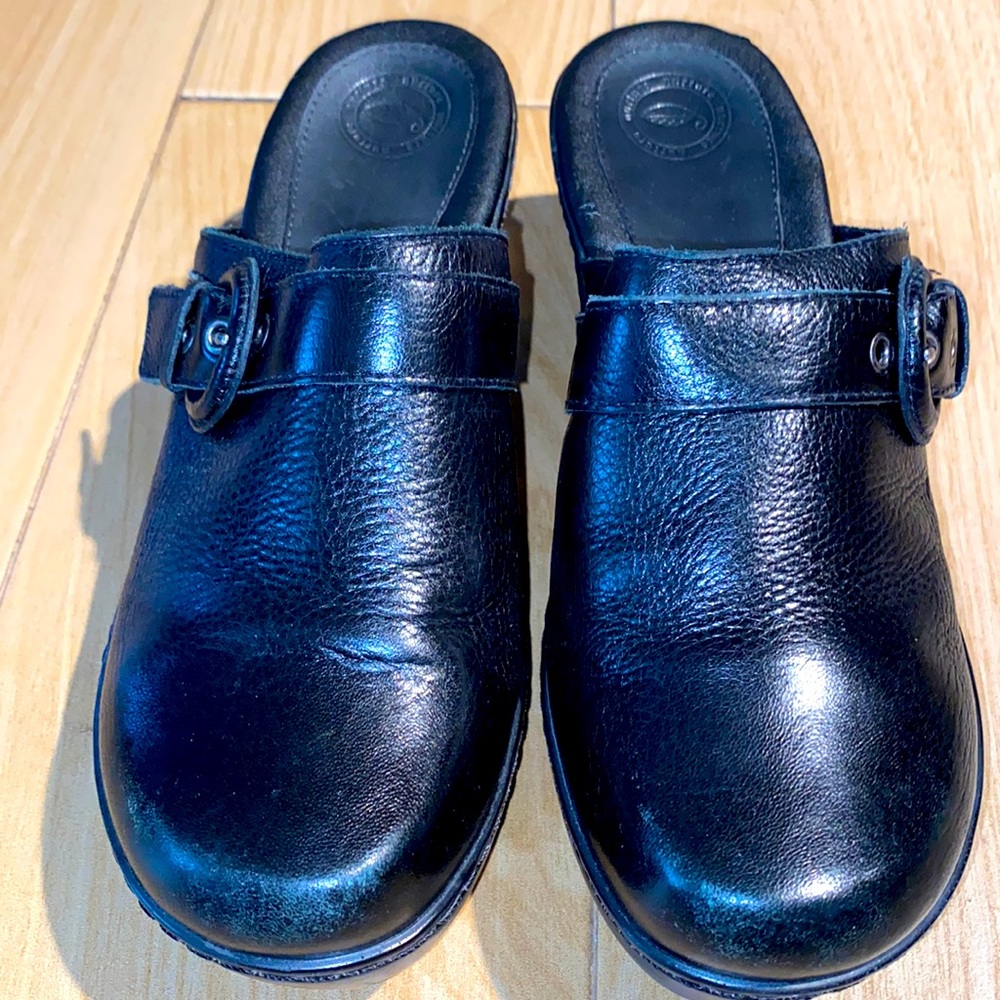 Nurture Clogs